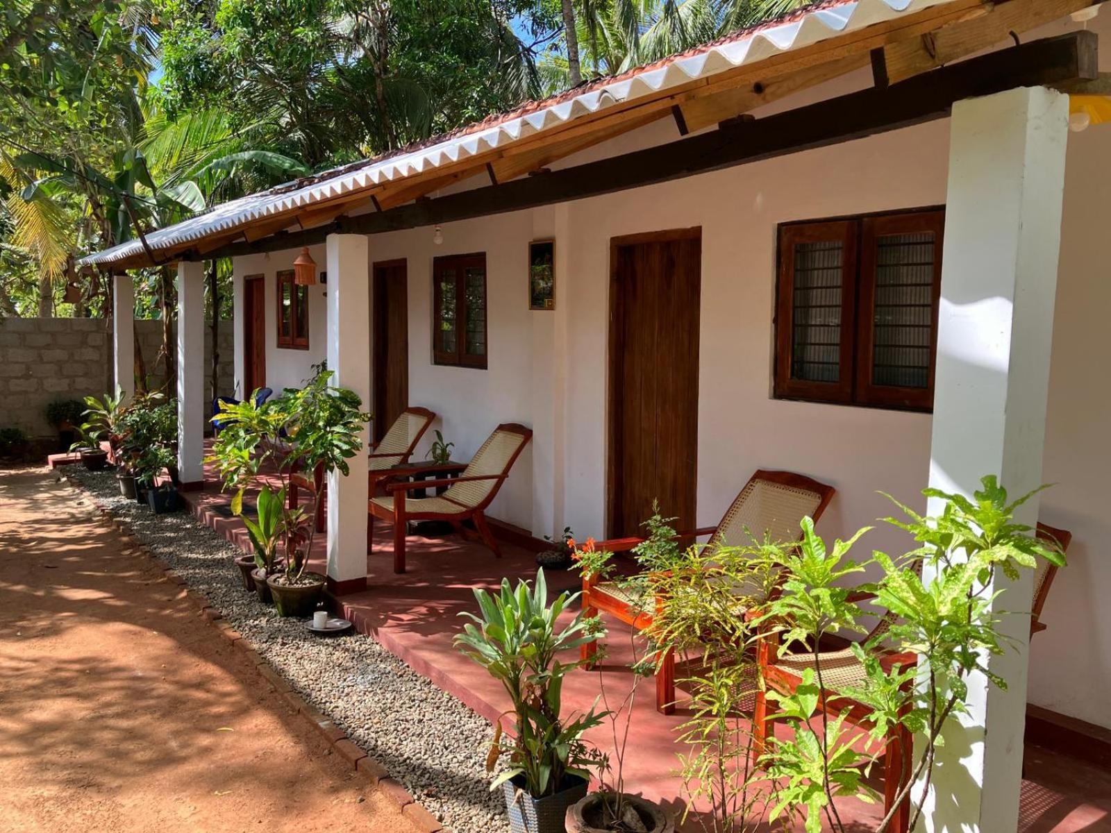 Lake House Homestay Anuradhapura Exterior photo