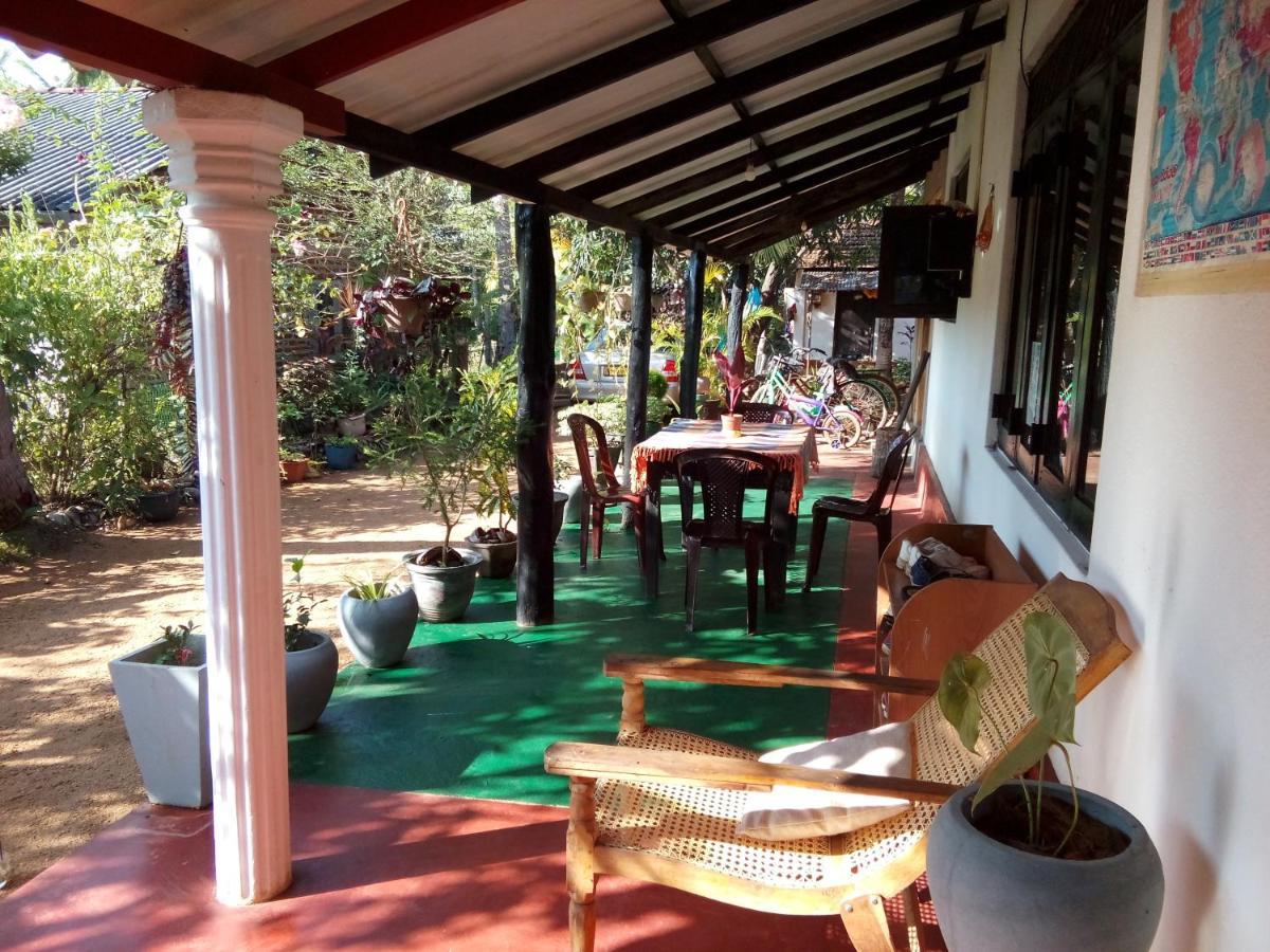 Lake House Homestay Anuradhapura Exterior photo